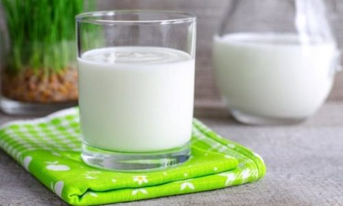 В рацион можно включить нежирный кефир