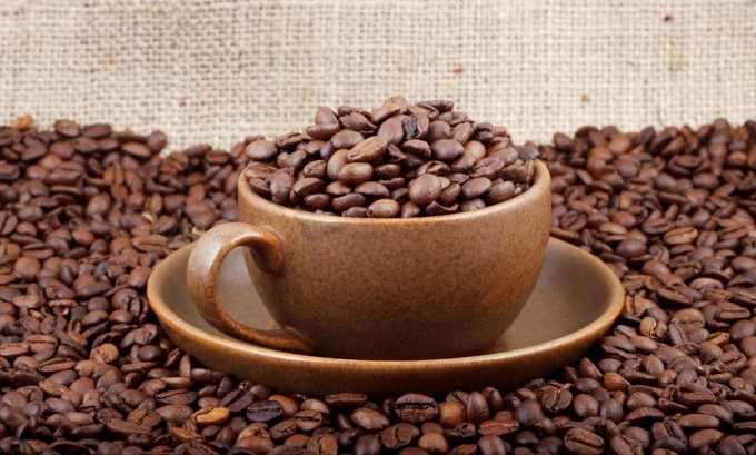 Отдавать предпочтение следует натуральному кофе — он полезнее, чем растворимый