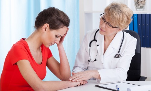 Существует ряд симптомов, проявление которых требует безотлагательного визита к врачу