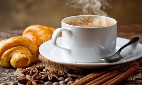 Кофе входит в список продуктов, которые не рекомендуется употреблять при воспалении мочевого пузыря