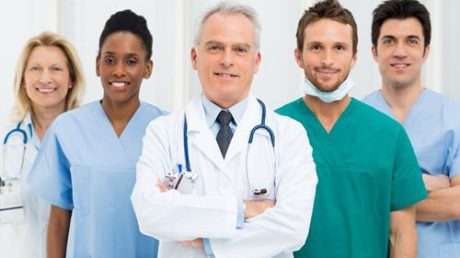 Какой специалист занимается лечением папиллом?