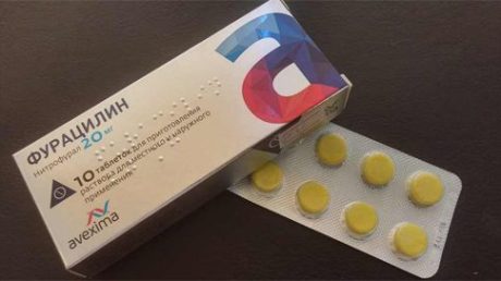 Лечение баланопостита у мужчин с помощью Фурацилина