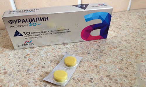 Можно ли спринцеваться Фурацилином при молочнице?
