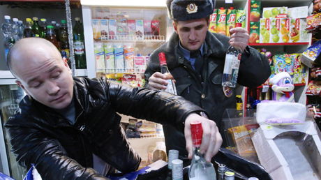 В России за 9 месяцев изъято 52 млн бутылок нелегального алкоголя