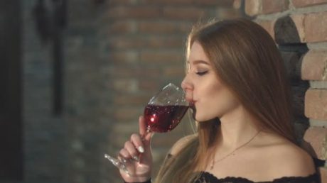Вино красное и белое: польза и вред вина для организма